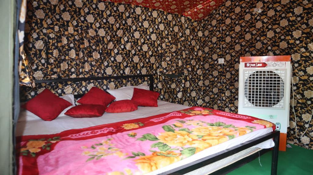 Camps in rishikesh